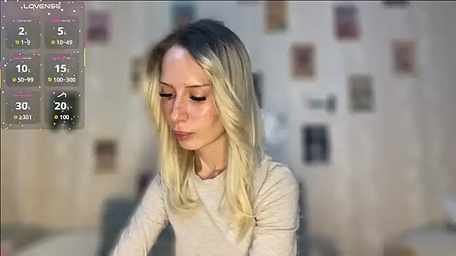 Snapshot of DellaCampbell chatting on 02-12-26, 11:05 DellaCampbell online show from 02-12-26, 11:05