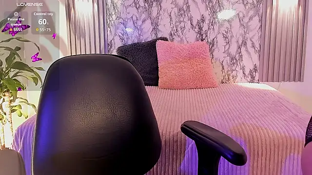 Snapshot of ChloeeMasonn chatting on 02-20-26, 11:00 ChloeeMasonn online show from 02-20-26, 11:00