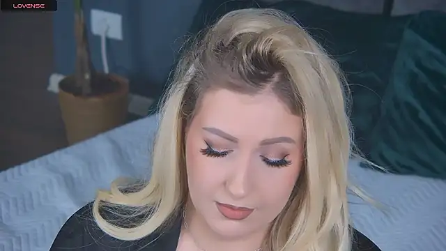 OndinaNoire online show from 03-17-26, 06:55