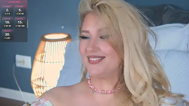Snapshot of OndinaNoire chatting on 05-21-26, 09:44 OndinaNoire online show from 05-21-26, 09:44