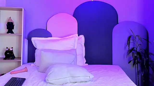 Snapshot of Piinksoul149 chatting on 02-20-26, 06:26 Piinksoul149 online show from 02-20-26, 06:26