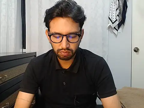 thomass1018 online show from 05-27-26, 02:30