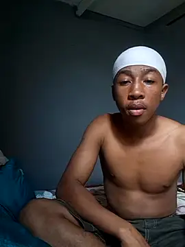 Peterveero12 online show from 04-11-26, 01:48