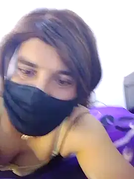 Snapshot of banouti28 chatting on 06-03-26, 02:33 banouti28 online show from 06-03-26, 02:33