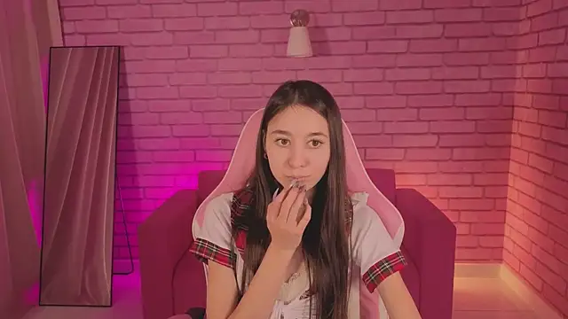 Nicole Brownie online show from 02-12-26, 08:20