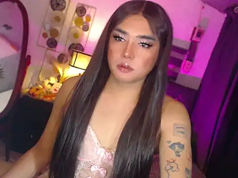 Snapshot of Katezorah chatting on 02-07-26, 06:11 Katezorah online show from 02-07-26, 06:11