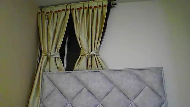 Snapshot of camila_star10 chatting on 04-22-26, 02:25 camila star10 online show from 04-22-26, 02:25