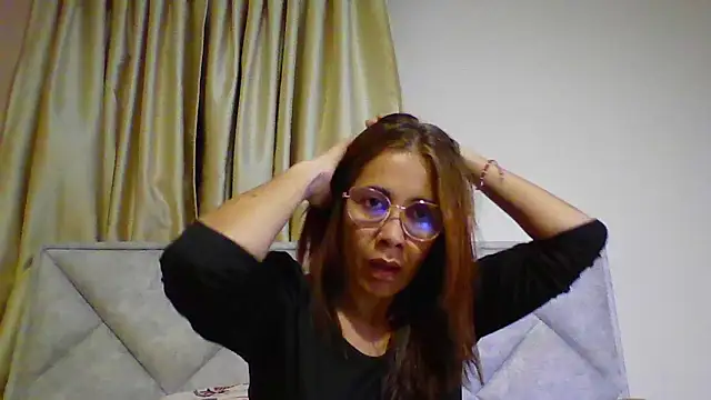 Snapshot of camila_star10 chatting on 05-10-26, 12:16 camila star10 online show from 05-10-26, 12:16
