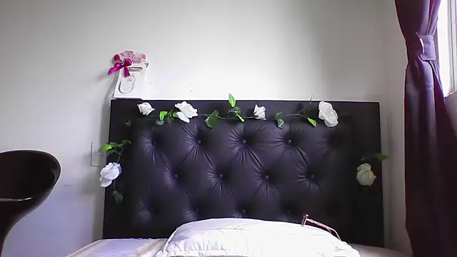 Snapshot of camila_star10 chatting on 05-15-26, 09:22 camila star10 online show from 05-15-26, 09:22