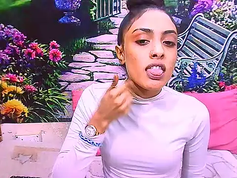 Snapshot of IndianPretty14u2Luv chatting on 04-28-26, 05:12 IndianPretty14u2Luv online show from 04-28-26, 05:12