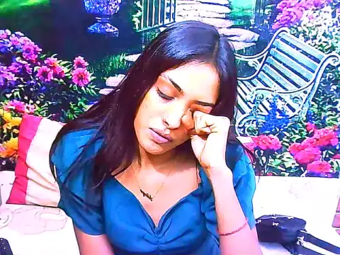 Snapshot of IndianPretty14u2Luv chatting on 05-06-26, 05:14 IndianPretty14u2Luv online show from 05-06-26, 05:14