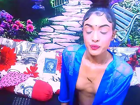Snapshot of IndianPretty14u2Luv chatting on 06-01-26, 06:15 IndianPretty14u2Luv online show from 06-01-26, 06:15