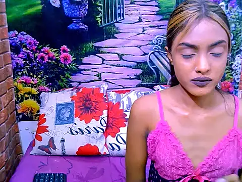 IndianPretty14u2Luv online show from 07-14-26, 05:34