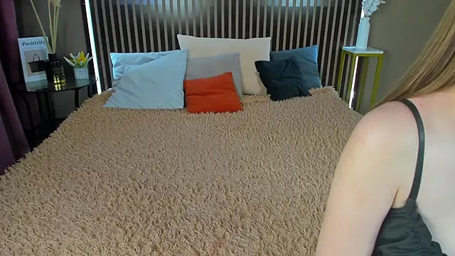 Snapshot of Betty_Andrews chatting on 02-18-26, 09:49 Betty Andrews online show from 02-18-26, 09:49