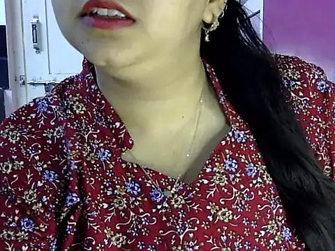 Cute Aliyaa online show from 05-25-26, 10:10