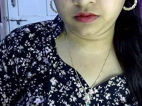 Cute Aliyaa online show from 06-23-26, 01:20