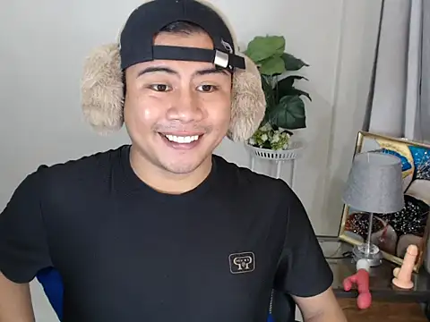 Snapshot of beraldick chatting on 02-12-26, 11:05 beraldick online show from 02-12-26, 11:05