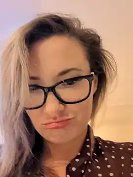 PrettyVixen online show from 02-25-26, 12:04