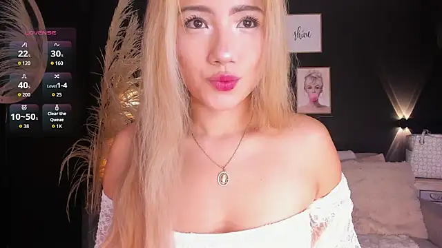 Isa cortes  online show from 05-21-26, 01:29