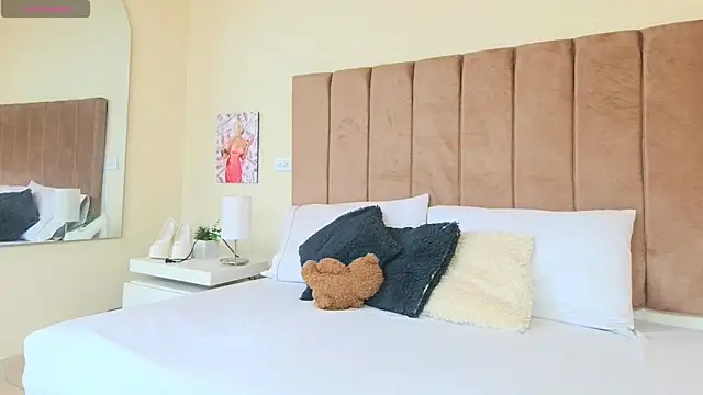 LANA LARSEN online show from 04-01-26, 01:41