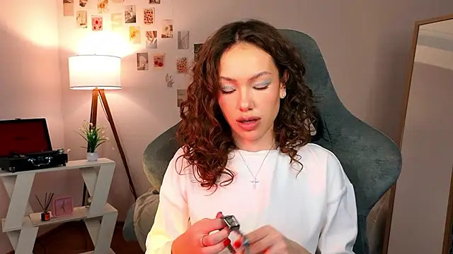 Snapshot of nexorine chatting on 02-13-26, 12:23 nexorine online show from 02-13-26, 12:23