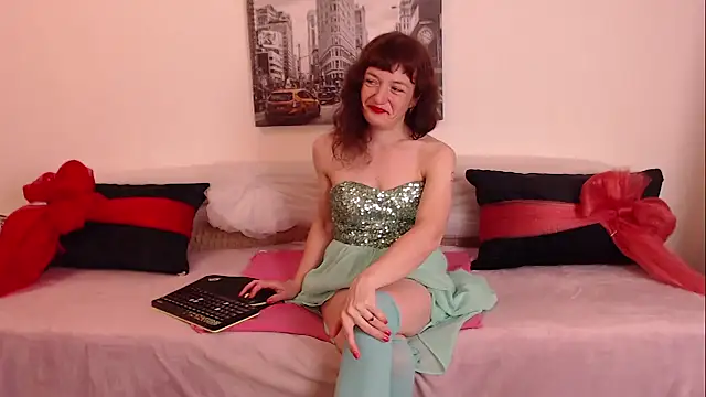 Snapshot of SabrinaBrows chatting on 07-06-26, 03:03 SabrinaBrows online show from 07-06-26, 03:03