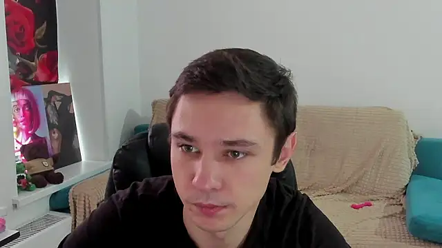 Snapshot of Alexmansuper chatting on 02-14-26, 12:13 Alexmansuper online show from 02-14-26, 12:13