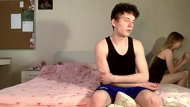 Snapshot of FloraCouple chatting on 03-01-26, 12:29 FloraCouple online show from 03-01-26, 12:29