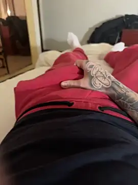 Snapshot of nolimits66 chatting on 02-10-26, 02:32 nolimits66 online show from 02-10-26, 02:32