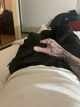 Snapshot of nolimits66 chatting on 02-11-26, 02:33 nolimits66 online show from 02-11-26, 02:33