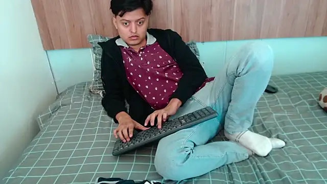 Snapshot of Kevin_Charless chatting on 03-04-26, 11:16 Kevin Charless online show from 03-04-26, 11:16