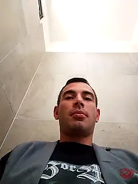 Snapshot of Mlo69 chatting on 02-25-26, 09:35 Mlo69 online show from 02-25-26, 09:35