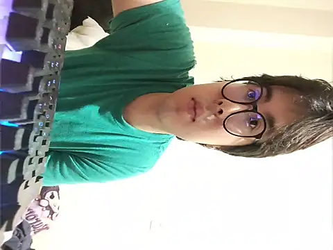 HeyImDante online show from 05-05-26, 06:43