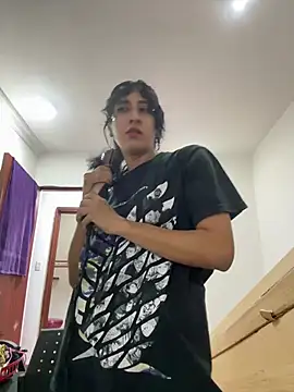 Snapshot of Violet_rousse7 chatting on 02-07-26, 01:42 Violet rousse7 online show from 02-07-26, 01:42