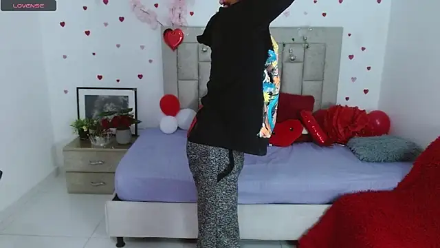 Snapshot of Caius_fox chatting on 02-23-26, 11:29 Caius fox online show from 02-23-26, 11:29