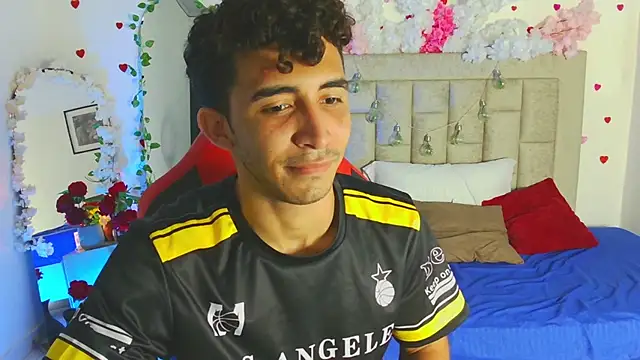 Caius fox online show from 04-10-26, 11:26