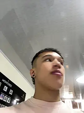 Dominik Souza online show from 05-19-26, 08:04