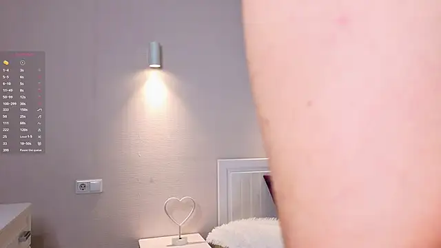 Snapshot of LoraLynn chatting on 02-18-26, 03:41 LoraLynn online show from 02-18-26, 03:41