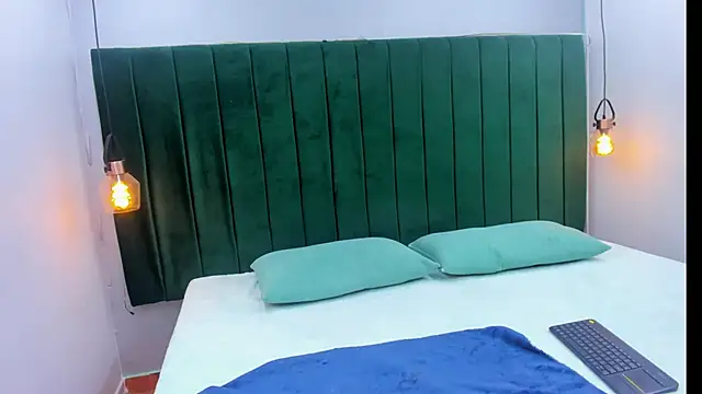 Snapshot of Ema-Horny chatting on 02-05-26, 01:49 Ema-Horny online show from 02-05-26, 01:49