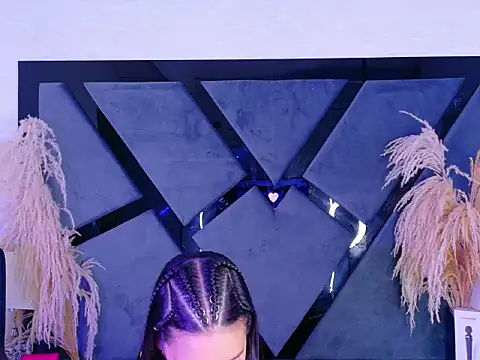 KylieWhitee online show from 03-25-26, 01:06