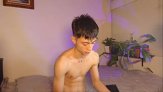 Snapshot of slowburnmystic chatting on 02-08-26, 03:32 slowburnmystic online show from 02-08-26, 03:32