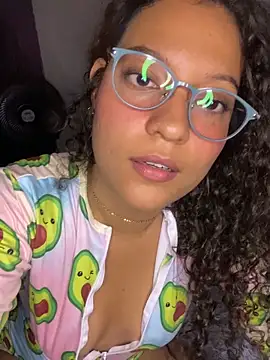 Snapshot of CristalXO chatting on 04-05-26, 10:18 CristalXO online show from 04-05-26, 10:18