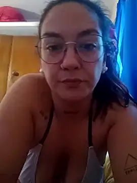 Snapshot of kuramaqueen chatting on 02-05-26, 10:20 kuramaqueen online show from 02-05-26, 10:20