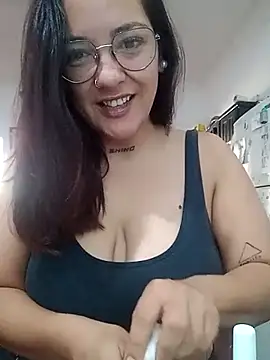 Snapshot of kuramaqueen chatting on 02-10-26, 06:45 kuramaqueen online show from 02-10-26, 06:45