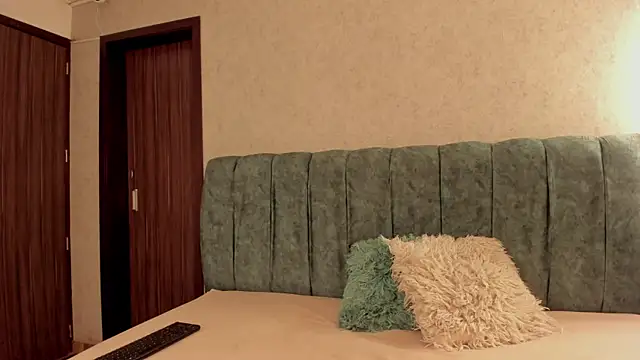 Aleera Walton online show from 03-20-26, 07:08