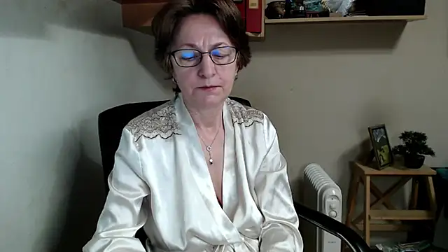 katemodel online show from 02-17-26, 07:38