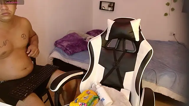 Couple fantasy30 online show from 02-15-26, 05:04