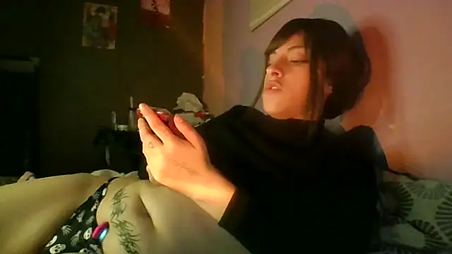 Snapshot of mimi_miauu chatting on 06-18-26, 02:56 mimi miauu online show from 06-18-26, 02:56