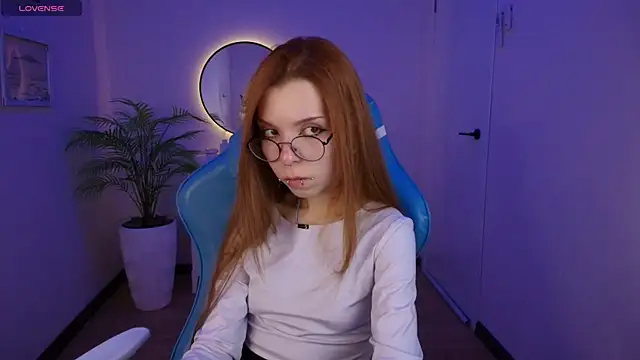 Snapshot of PinkAn8el chatting on 02-25-26, 03:05 PinkAn8el online show from 02-25-26, 03:05