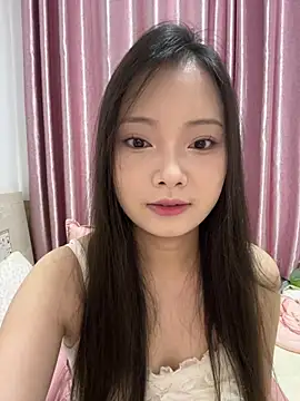 Snapshot of BIGBABYYEYE chatting on 06-26-26, 01:04 BIGBABYYEYE online show from 06-26-26, 01:04